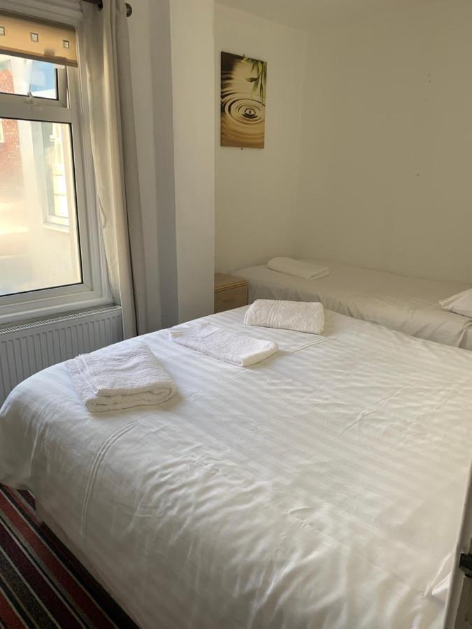 Cadeby Lodge Blackpool Bagian luar foto